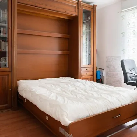 Apartment Charming Studio Near Buttes-chaumont Paris